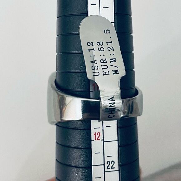 NWT Gorgeous Silver Men Ring Sz 11 EDFORCE Stainless Steel with Silver Cristals - Picture 11 of 12